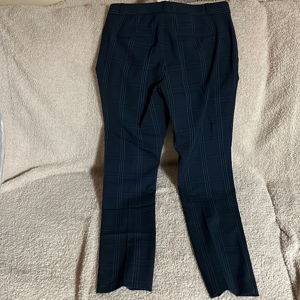 BANANA republic pin stripped pants - Picture 5 of 6
